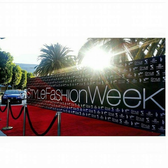 Welcome! Sustainable Fashion! - Picture 1 of 8